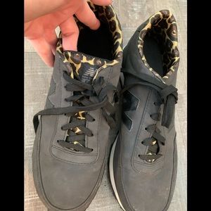 New balanced black with leopard tennis shoe
